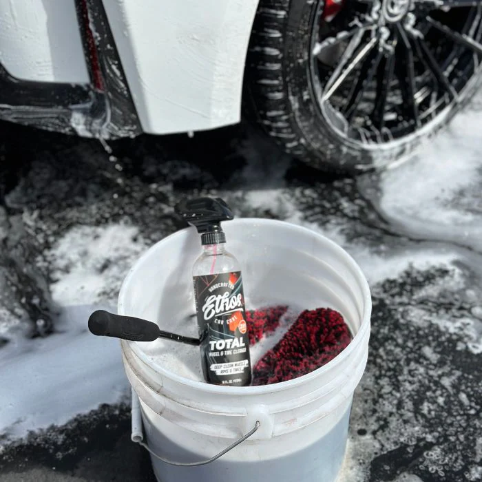TOTAL Wheel & Tire Cleaner - 1 Gallon - Image 3